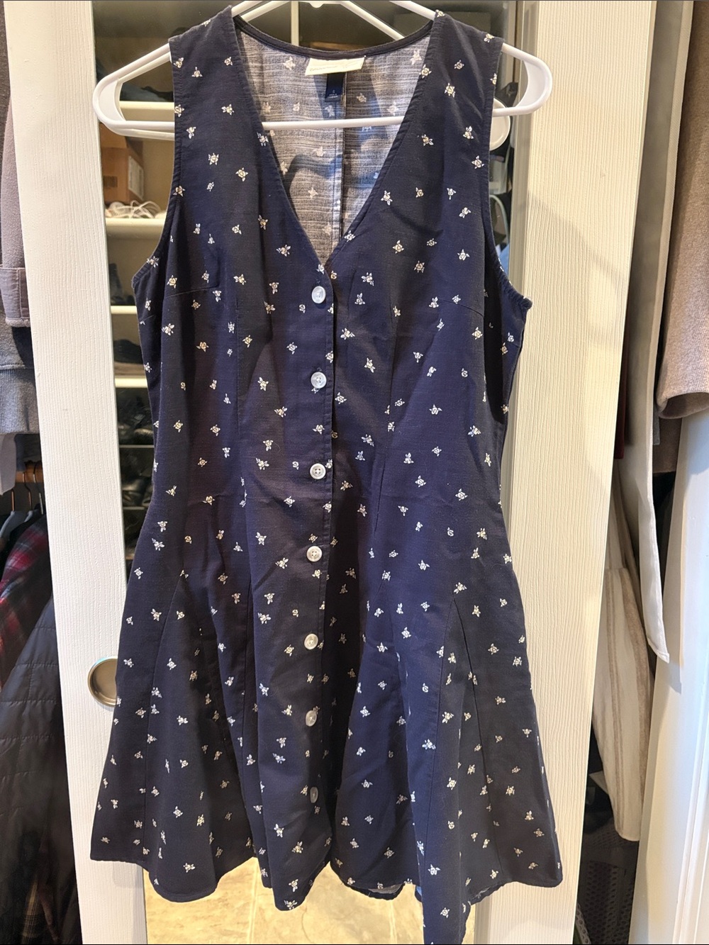 Universal Thread Navy Sleeveless Button-Front Mini Dress with White Floral Print